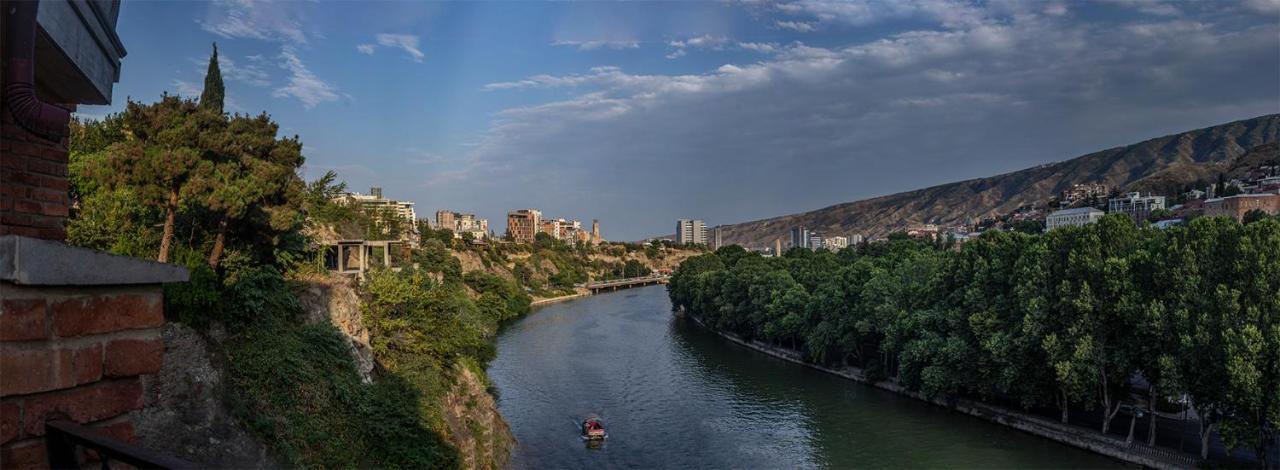 Apartment In The Heart Of Old Тбилиси Экстерьер фото
