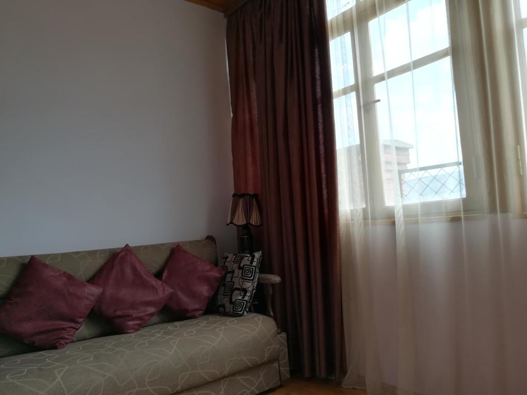 Apartment In The Heart Of Old Тбилиси Экстерьер фото
